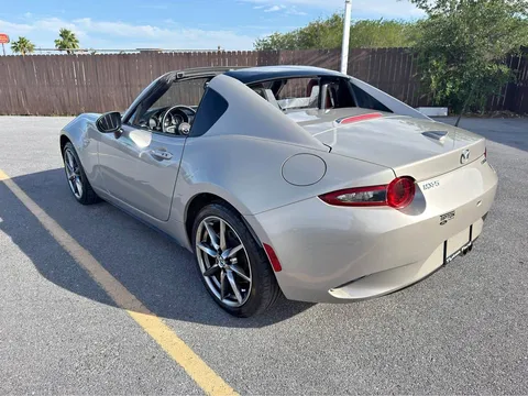 2023 Mazda MX-5 Miata RF Grand Touring Convertible