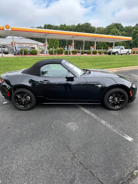 2023 Mazda ND MX-5 Miata - Image 10 of 11