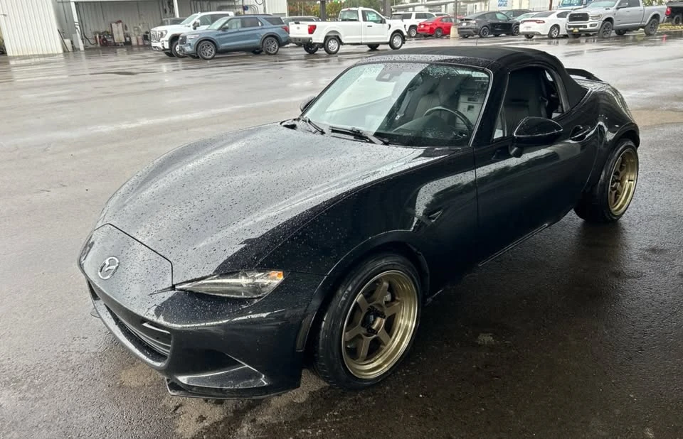 2023 Mazda ND MX-5 Miata - Image 16 of 17