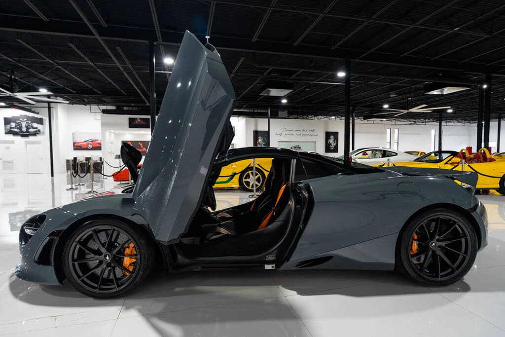 2023 McLaren 720S Spider - Image 12 of 31