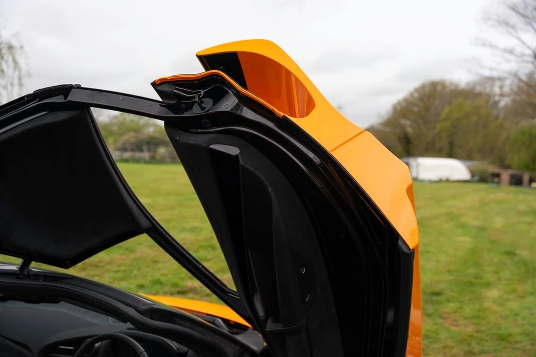 2023 McLaren 720S - Image 29 of 31