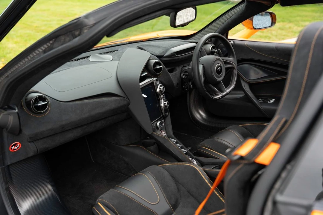 2023 McLaren 720S - Image 25 of 31