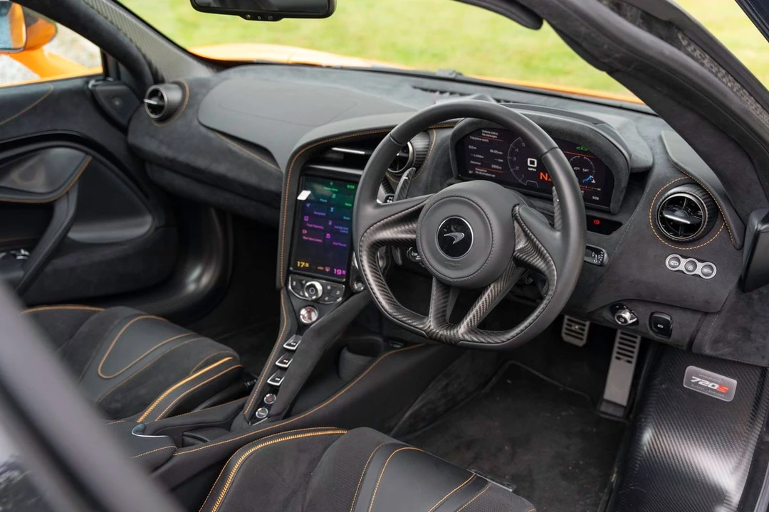 2023 McLaren 720S - Image 26 of 31