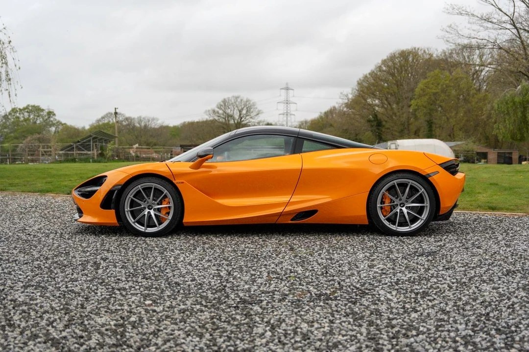 2023 McLaren 720S - Image 8 of 31