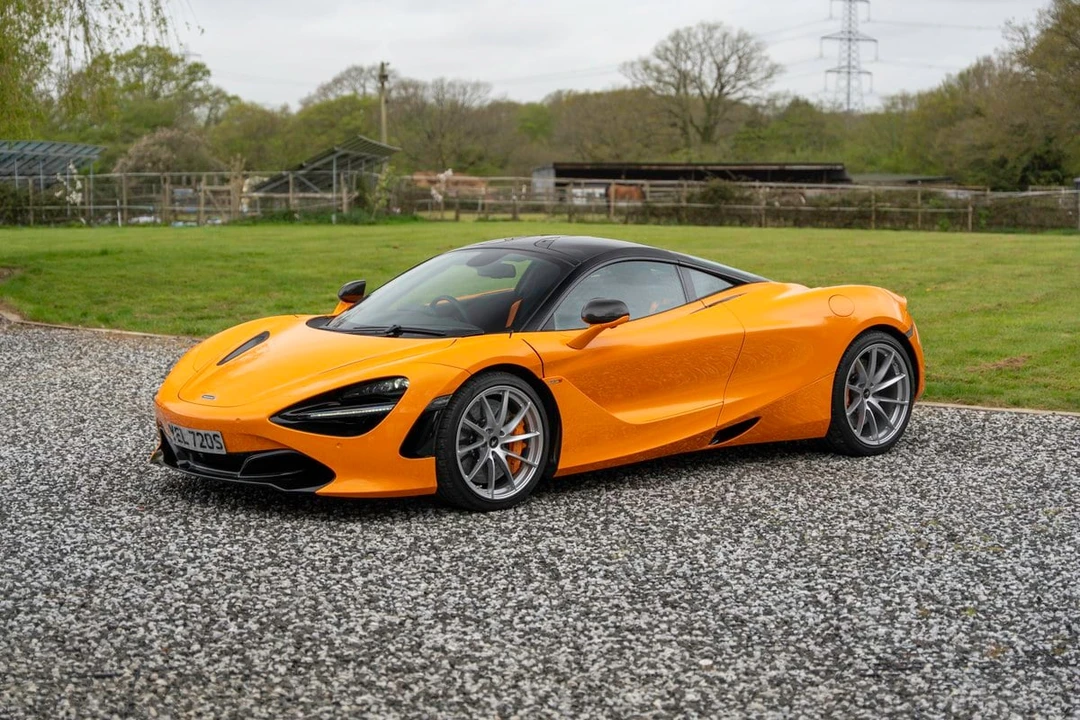 2023 McLaren 720S - Image 14 of 31