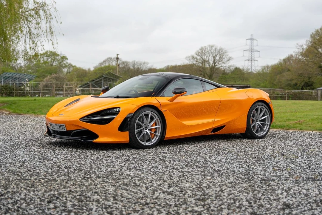 2023 McLaren 720S - Image 3 of 31