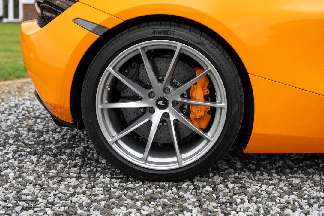 2023 McLaren 720S - Image 24 of 31