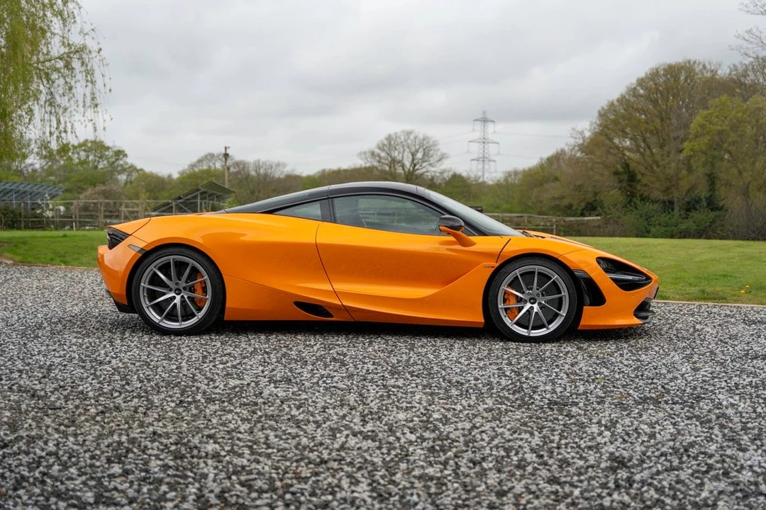 2023 McLaren 720S - Image 12 of 31