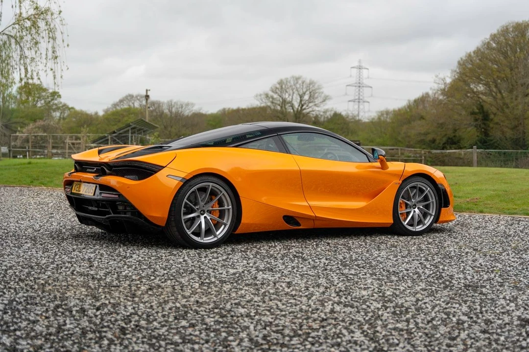 2023 McLaren 720S - Image 11 of 31