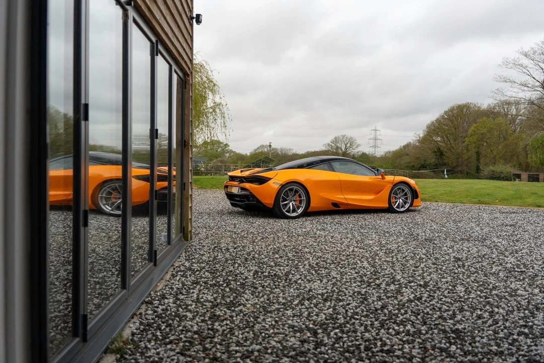 2023 McLaren 720S - Image 5 of 31
