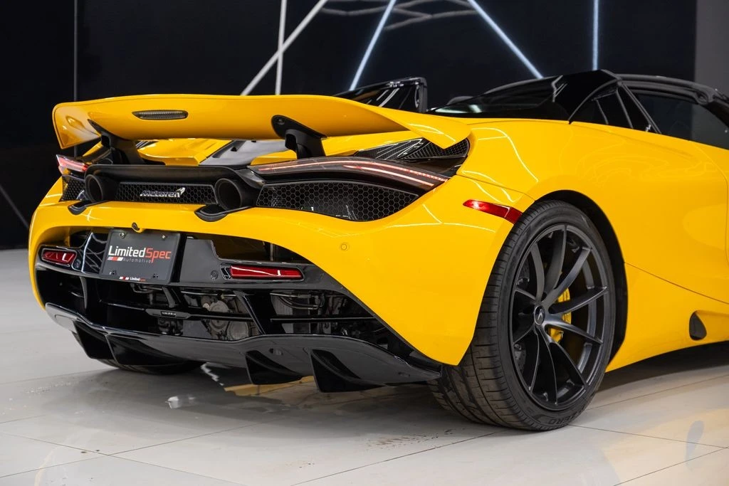 2023 McLaren 720S - Image 18 of 21