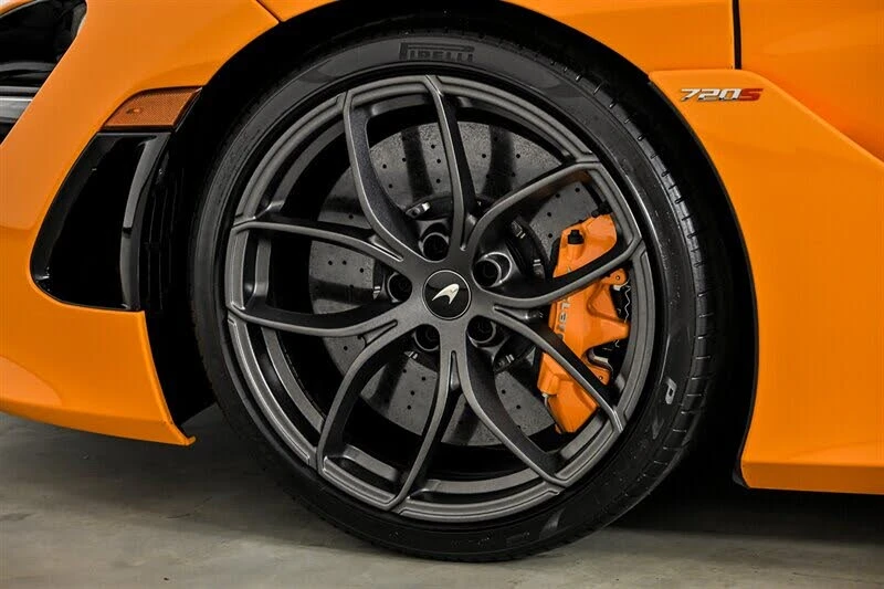 2023 McLaren 720S Spider - Image 18 of 31