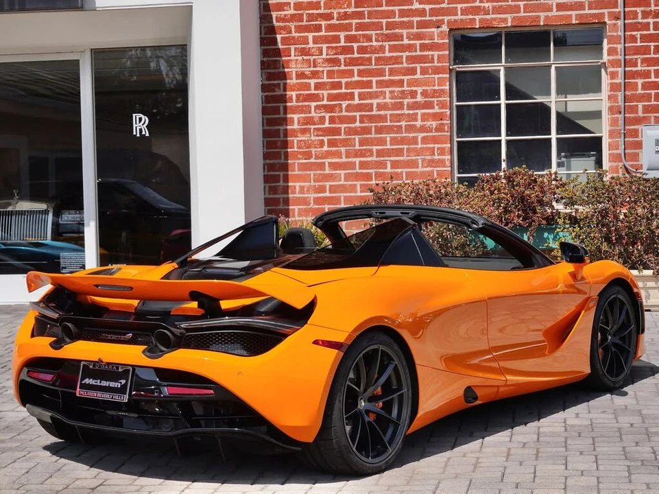 2023 McLaren 720S Spider - Image 4 of 31