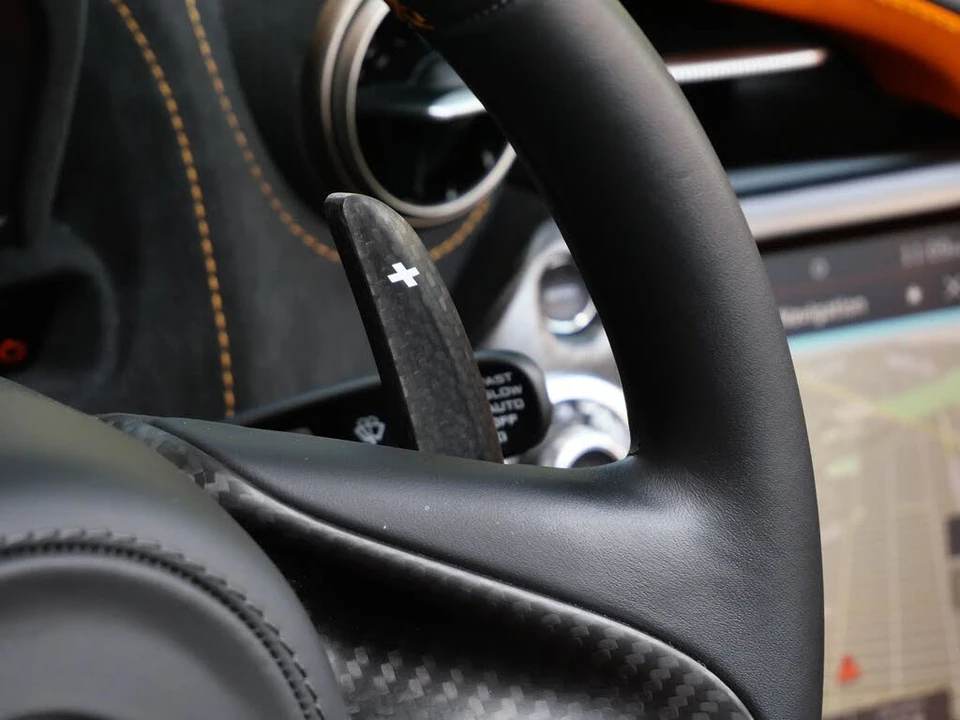 2023 McLaren 720S Spider - Image 12 of 31