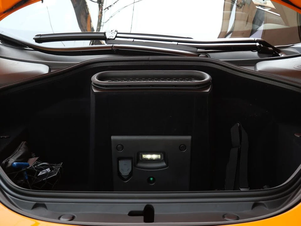 2023 McLaren 720S Spider - Image 29 of 31