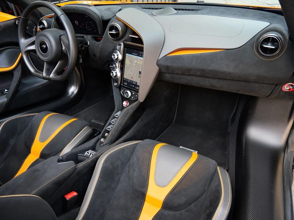 2023 McLaren 720S Spider - Image 10 of 31