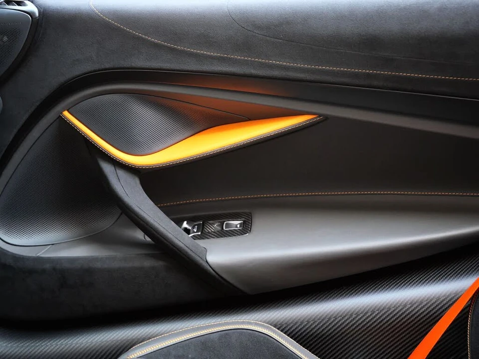 2023 McLaren 720S Spider - Image 25 of 31