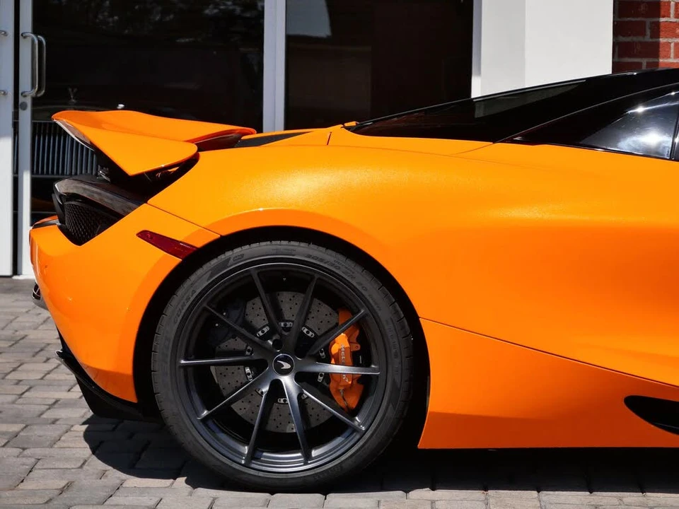 2023 McLaren 720S Spider - Image 17 of 31