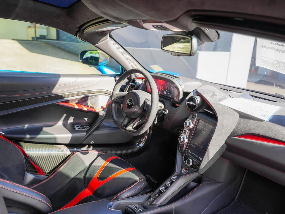 2023 McLaren 720S Spider - Image 4 of 5