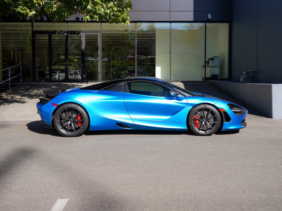 2023 McLaren 720S Spider - Image 2 of 5
