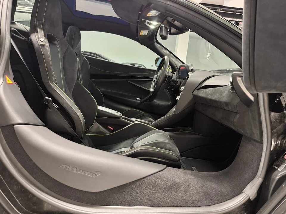 2023 McLaren 720S Spider - Image 12 of 13