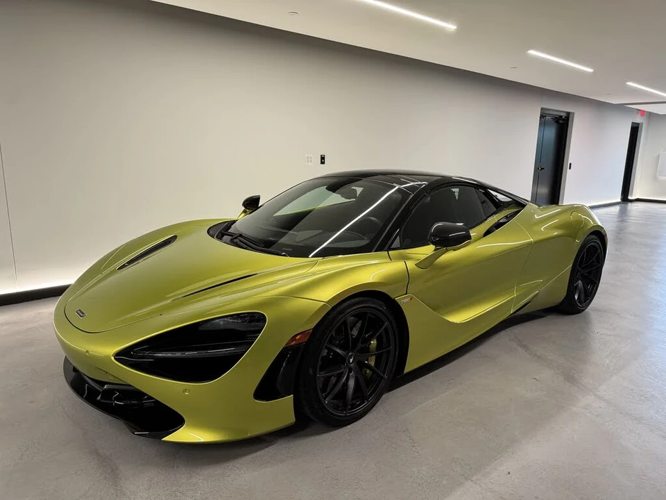 2023 McLaren 720S Spider - Image 2 of 13