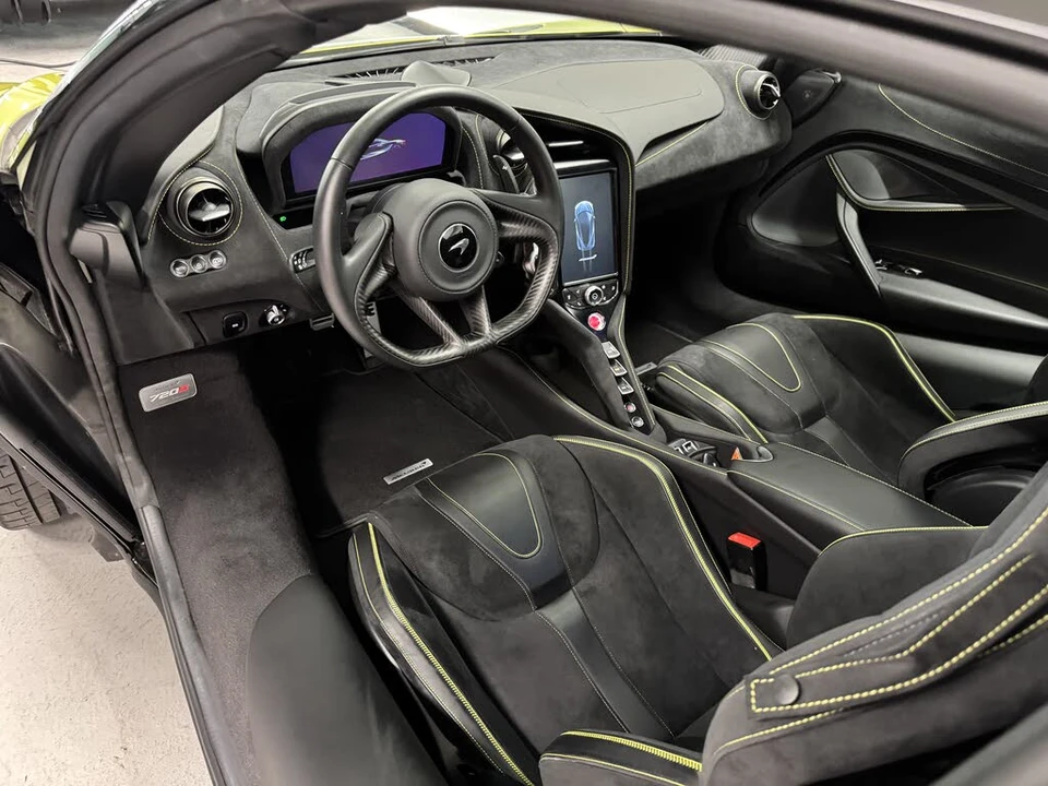 2023 McLaren 720S Spider - Image 9 of 13