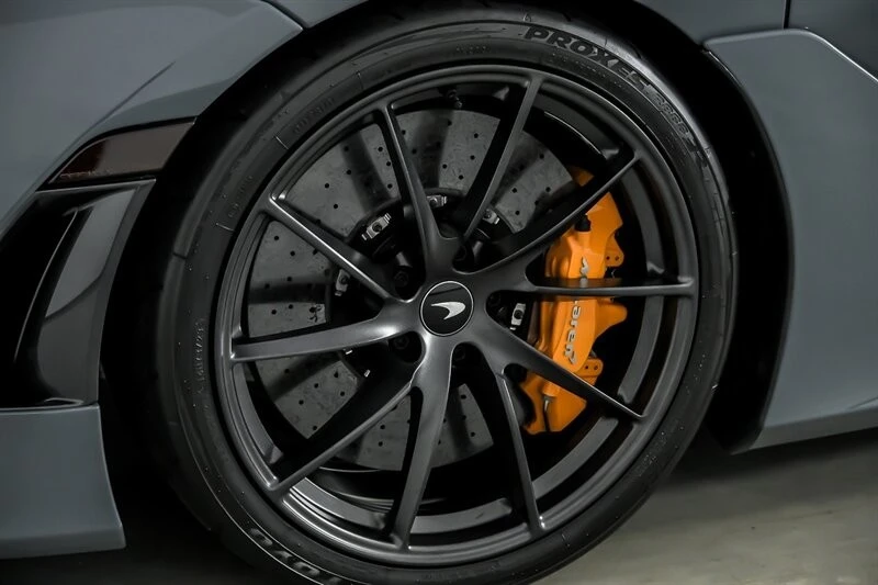 2023 McLaren - Image 19 of 31