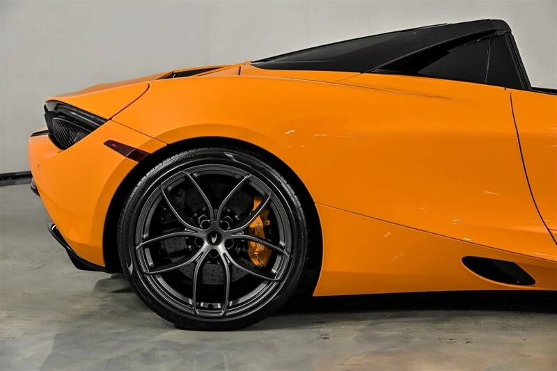 2023 McLaren 720S Spider - Image 13 of 31
