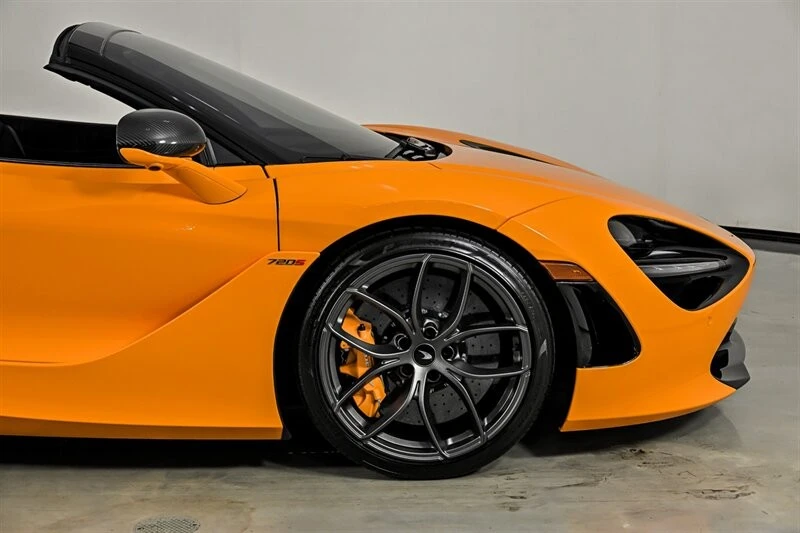 2023 McLaren 720S Spider - Image 15 of 31