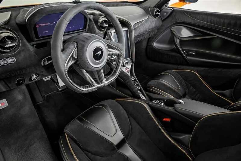 2023 McLaren 720S Spider - Image 21 of 31
