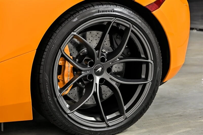 2023 McLaren 720S Spider - Image 19 of 31