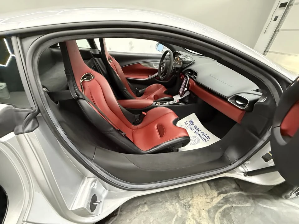 2023 McLaren - Image 8 of 8