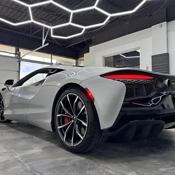 2023 McLaren Artura