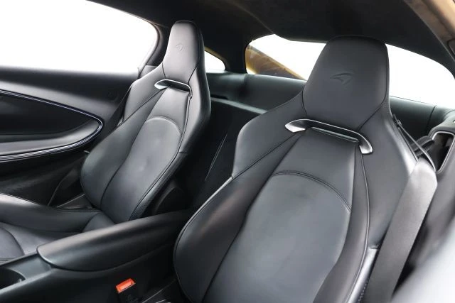 2023 McLaren Artura - Image 12 of 31