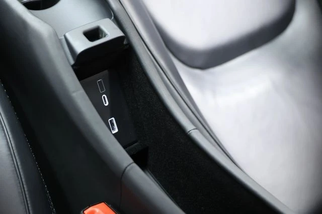2023 McLaren Artura - Image 17 of 31