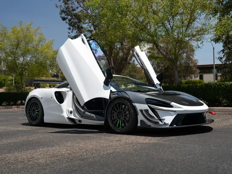 2023 McLaren Artura - Image 24 of 31