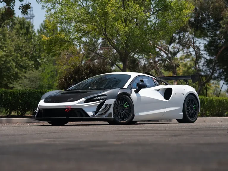 2023 McLaren Artura - Image 2 of 31