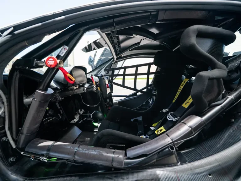 2023 McLaren Artura - Image 15 of 31