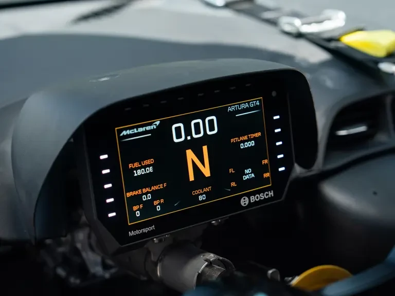 2023 McLaren Artura - Image 12 of 31