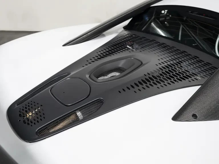 2023 McLaren Artura - Image 4 of 31
