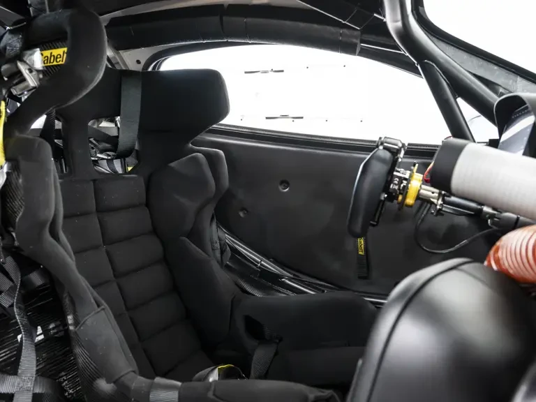 2023 McLaren Artura - Image 24 of 31