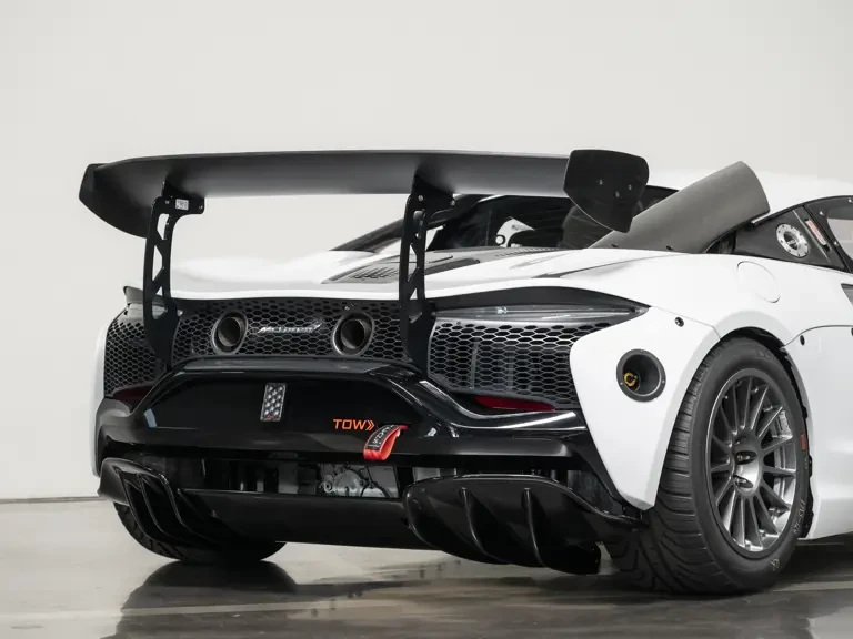 2023 McLaren Artura - Image 30 of 31