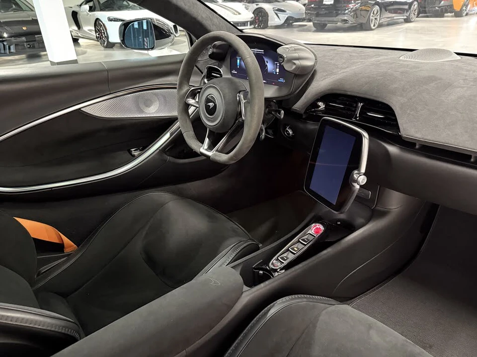 2023 McLaren Artura - Image 17 of 17