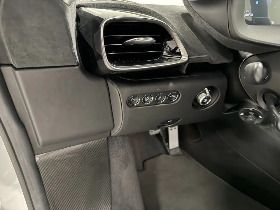 2023 McLaren Artura - Image 14 of 17