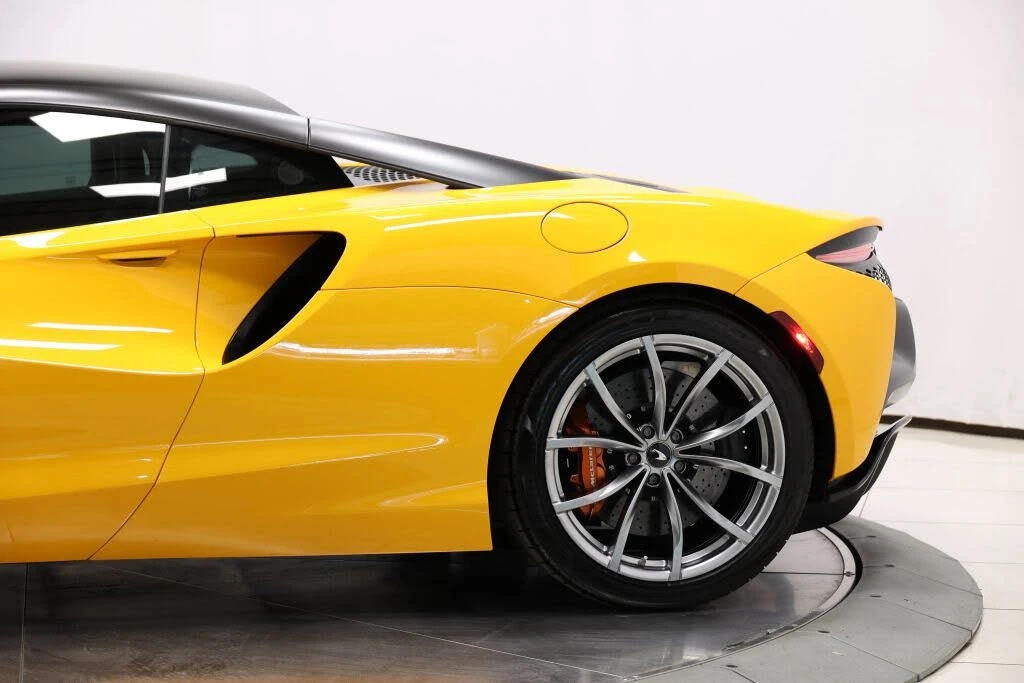 2023 McLaren Artura - Image 9 of 31