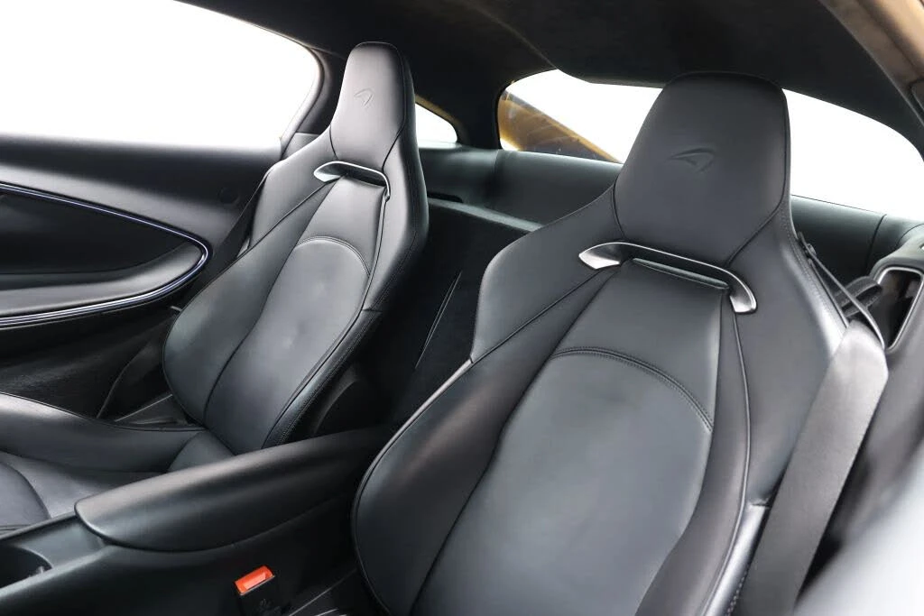2023 McLaren Artura - Image 12 of 31