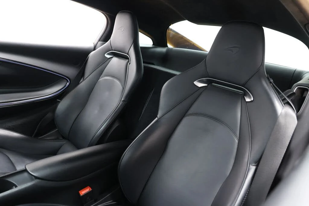 2023 McLaren Artura - Image 3 of 31