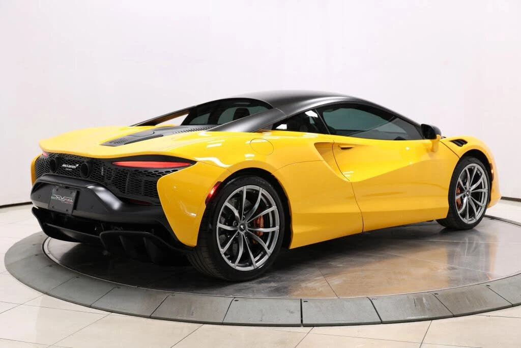 2023 McLaren Artura - Image 4 of 31