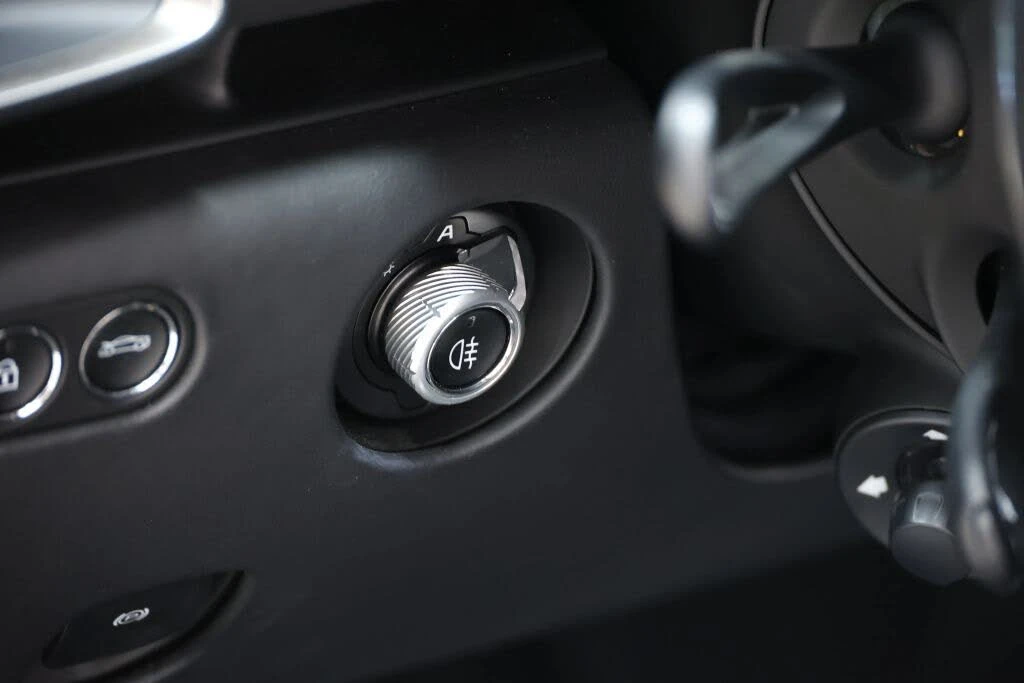 2023 McLaren Artura - Image 22 of 31